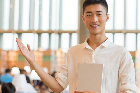 新闻学在职研究生.jpg 新闻学在职研究生.jpg